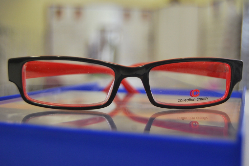 opticien-RIANS-min_view-sight-lens-frame-optics-spectacles-1141012-pxhere.com